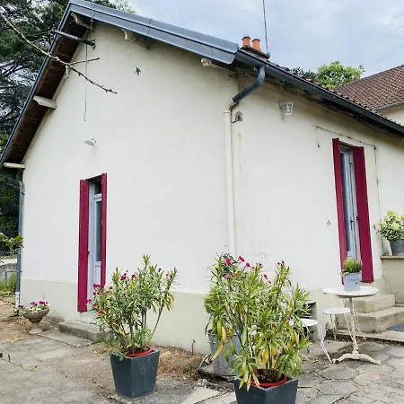 Casa vacanze Charmante Maison Avec Jardin En Face Du Parc, Proche Commerces Et Attractions Touristiques - Fr-1-489-333