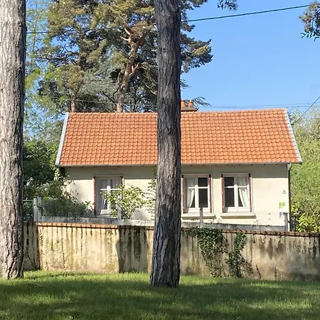 Casa vacanze Charmante Maison Avec Jardin En Face Du Parc, Proche Commerces Et Attractions Touristiques - Fr-1-489-333 Moulins (Allier)