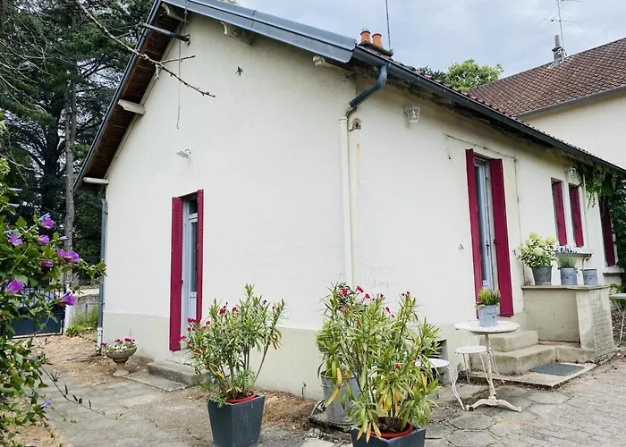 Casa vacanze Charmante Maison Avec Jardin En Face Du Parc, Proche Commerces Et Attractions Touristiques - Fr-1-489-333