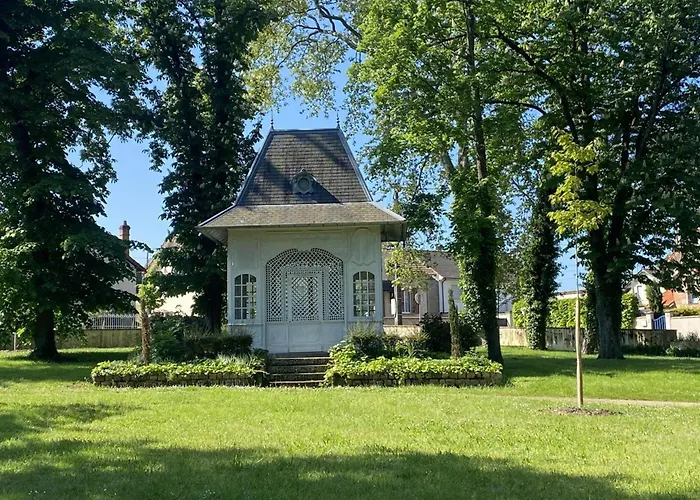Charmante Maison Avec Jardin En Face Du Parc, Proche Commerces Et Attractions Touristiques - Fr-1-489-333 *