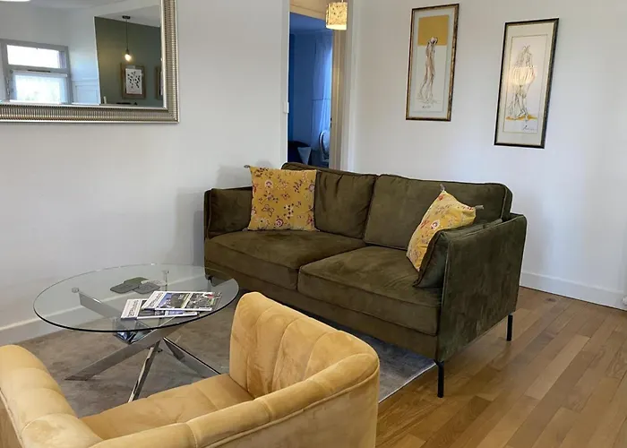 Charmante Maison Avec Jardin En Face Du Parc, Proche Commerces Et Attractions Touristiques - Fr-1-489-333 *